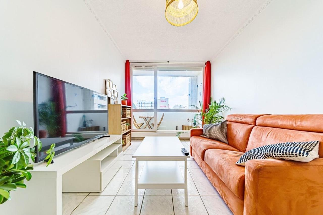 Atypical Apartment With Balcony & Interior Stairs Villeurbanne Bagian luar foto